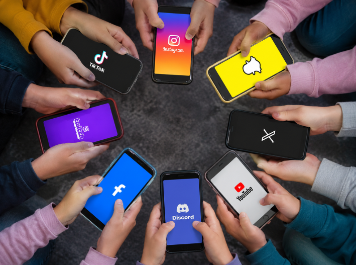 Reino Unido declara la guerra a las redes sociales: prohibirán su uso a menores de 16 años