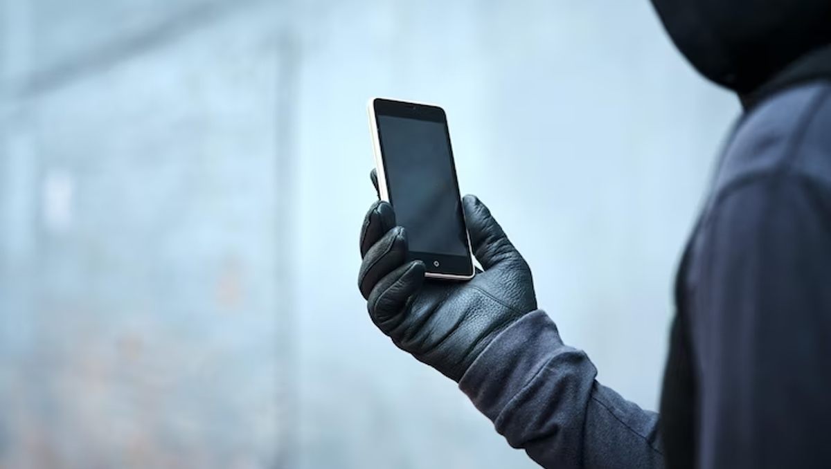 Expertos revelan protocolo para actuar tras el robo de un celular