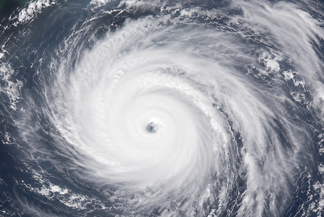 Japón ordena evacuaciones ante la llegada del tifón Jangmi