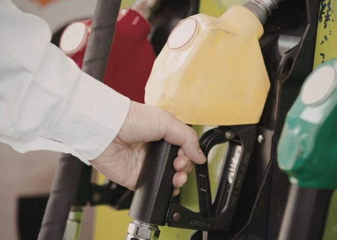 Gobierno exhibe gasolineras que venden diésel por arriba del precio justo