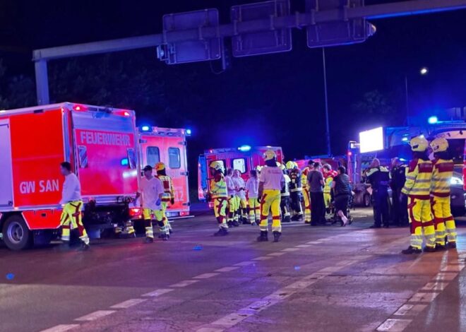 Auto embiste a asistentes del Orgullo en Berlín; reportan un muerto y varios heridos