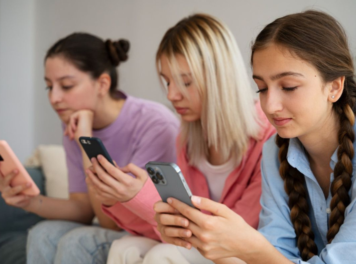 TikTok, atención y salud mental, las batallas silenciosas del cerebro adolescente
