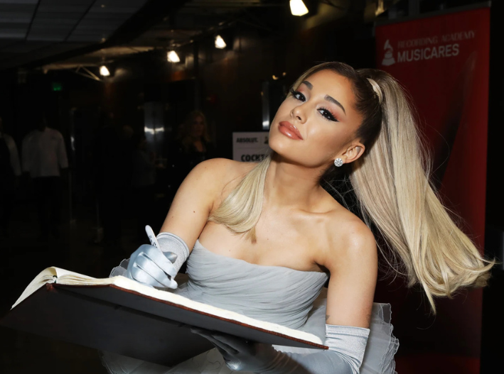 Ariana Grande, Shakira y BTS lideran lo más escuchado en Spotify esta semana