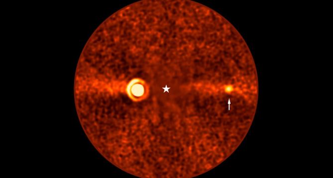 Aparece el “fantasma” del espacio: descubren un planeta casi invisible