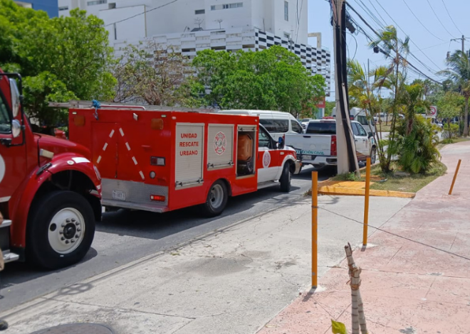 Conato de incendio en oficinas del SAT Cancún obliga a evacuar a 342 personas