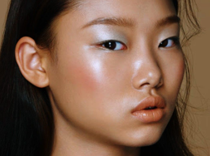 Maquillaje: Glass Skin, el secreto para que tu piel se vea luminosa y natural