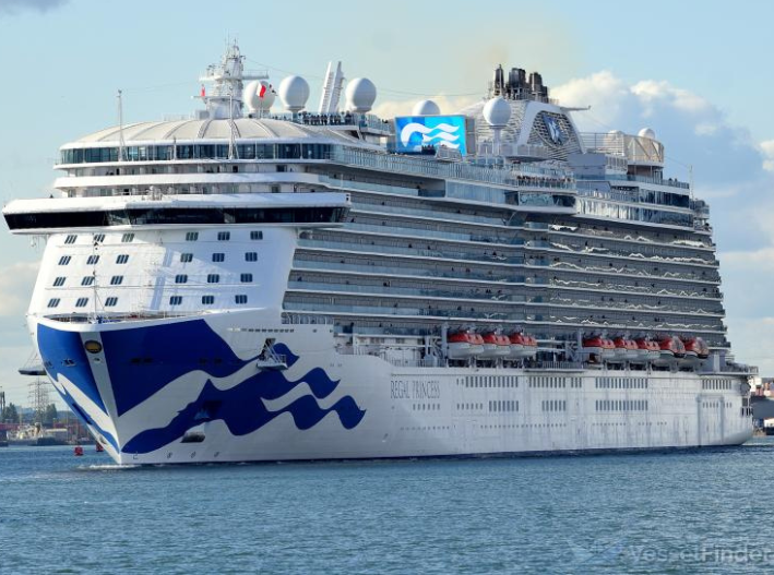 Tripulante cae del crucero Regal Princess frente a Cancún; Marina despliega operativo de búsqueda