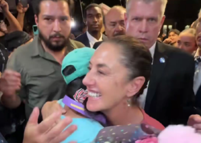 Mexicanos reciben a la presidenta Sheinbaum en Nueva York antes de la final del Mundial