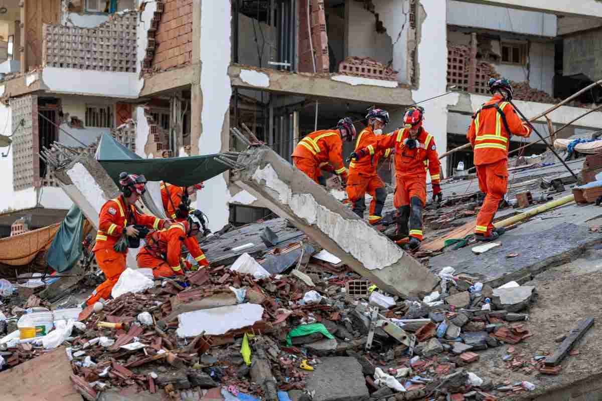 Sube a 2 mil 295 la cifra de muertos por terremotos en Venezuela