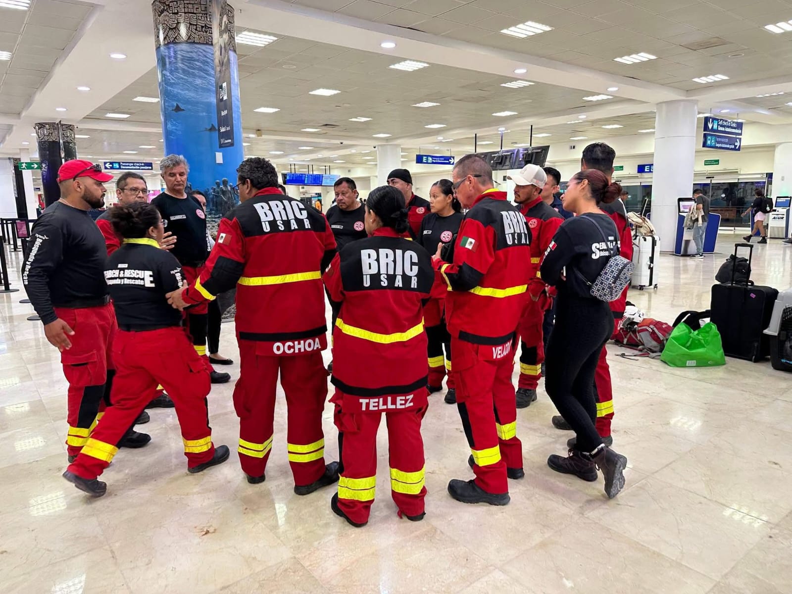 Brigada de Cancún intensifica búsqueda de supervivientes en Venezuela