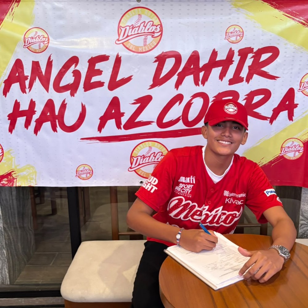 El portomorelense Ángel Hau firma con los Diablos Rojos del México