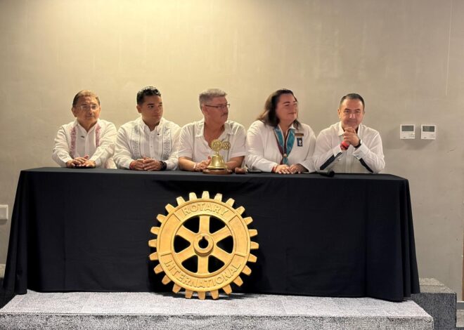 Santiago Morfín asume la presidencia del Club Rotario Playa del Carmen