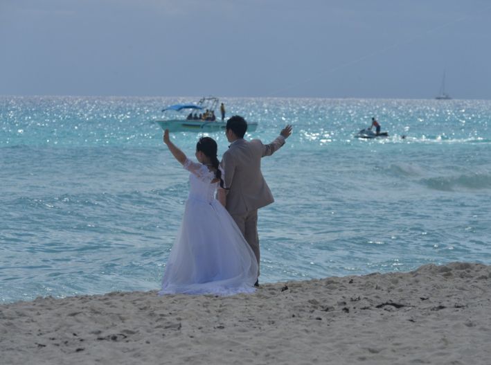 Caribe Mexicano: El turismo de bodas enfrenta su mayor reto ante la crisis del sargazo