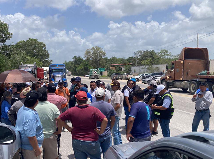“Nos están quitando la chamba”: transportistas se lanzan contra Sedena