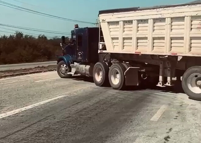 Camiones de concreto siembran peligro en la carretera 307