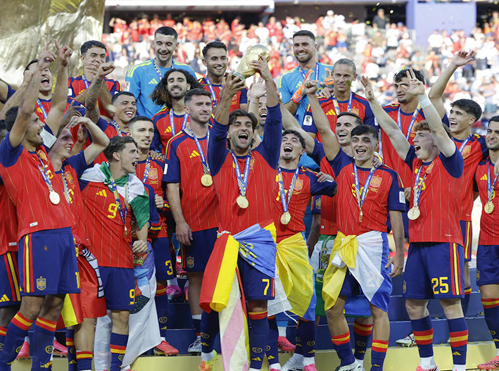 España destrona a Argentina y vuelve a reinar en el ranking FIFA