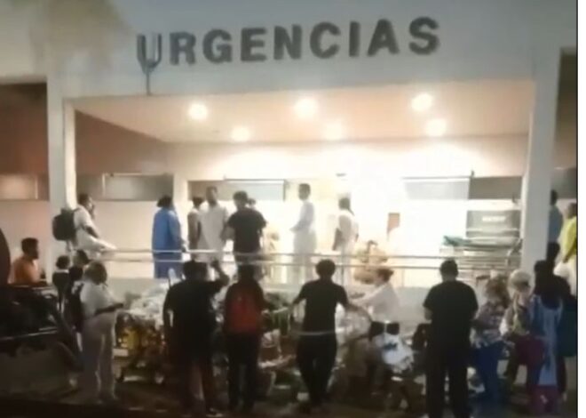 Evacúan hospital del IMSS en Chetumal tras incendio; autoridades investigan origen del siniestro