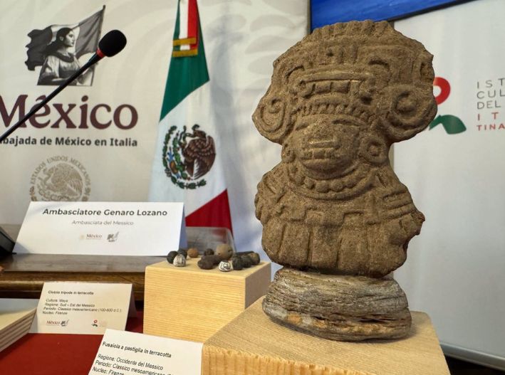 Italia devuelve a México 27 piezas arqueológicas y fósiles recuperados del tráfico ilegal