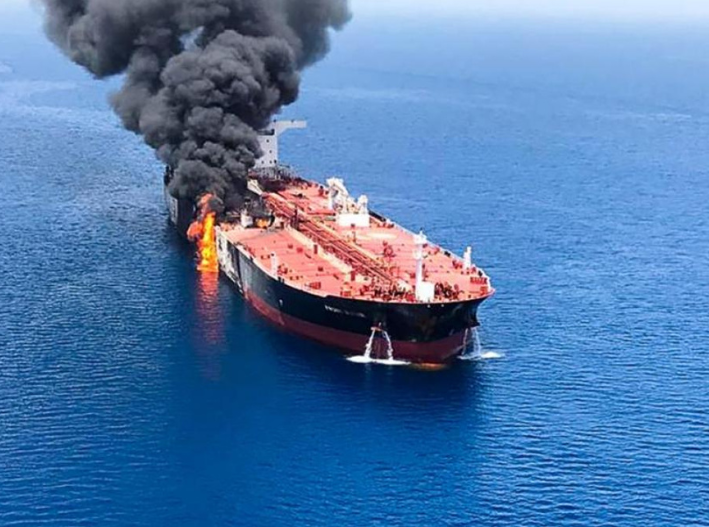 Ataque a petroleros en el Estrecho de Ormuz eleva la tensión entre Estados Unidos e Irán