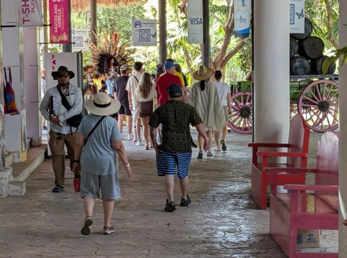 Artesanos de Tulum se recuperan tras acceso gratis al Parque del Jaguar