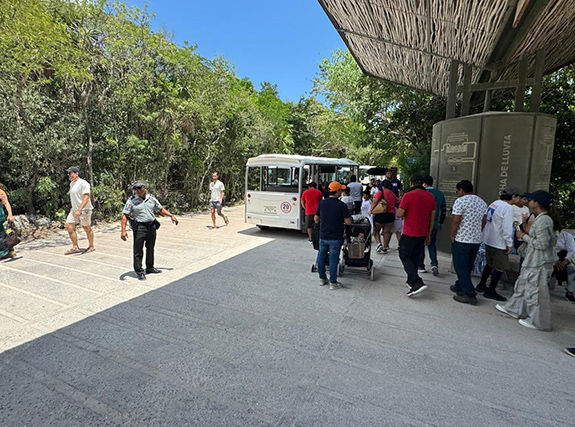 Turistas celebran acceso gratuito al Parque del Jaguar, pero ven a Tulum como un destino caro