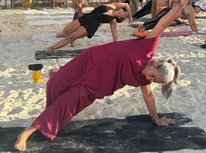 Sunrise Wellness Experience debuta con éxito en Cancún frente al Mar Caribe