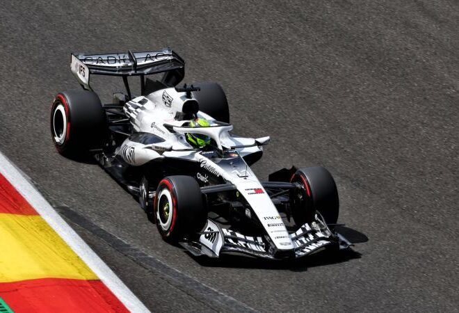 Steiner pone a Checo Pérez por encima de Bottas en Cadillac