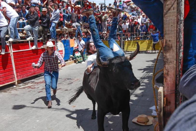 Fiesta taurina acaba en tragedia en las calles de Huamantla, Tlaxcala