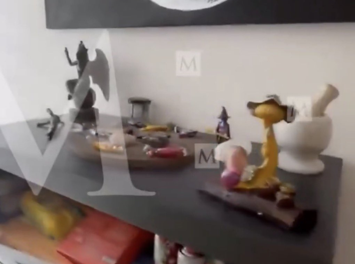 Altar de Baphomet en casa del Pato Merlín enciende debate en redes