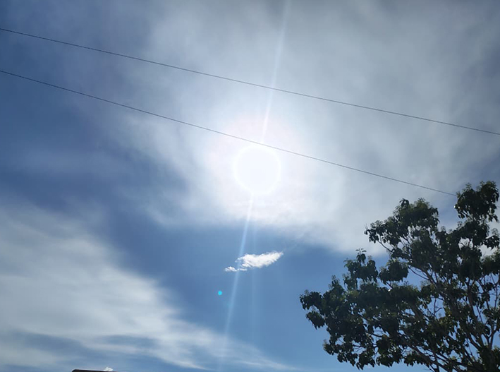 ¡Saca el paraguas! Chubascos y calor pegarán hoy sábado en Quintana Roo