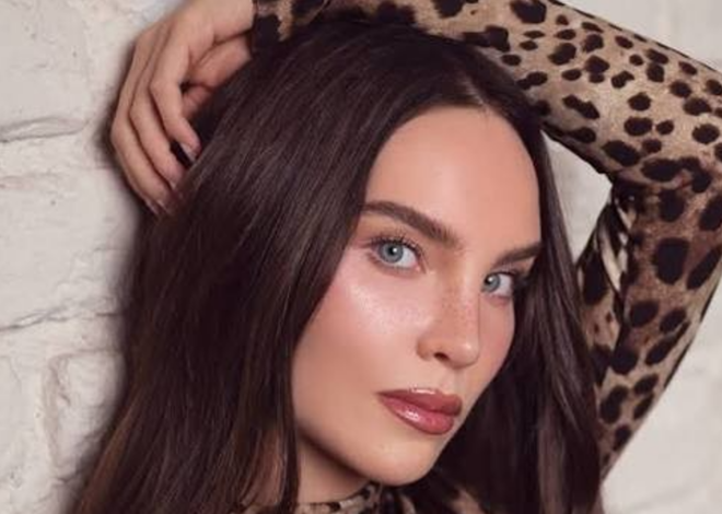 Belinda conquista la cima de ‘Los 50 más bellos’ de People en Español