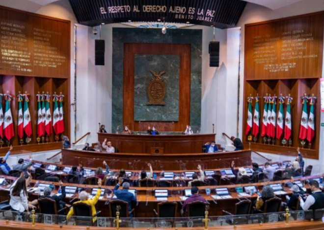Congreso de Sinaloa pospone elección del gobernador interino; relevo de Rocha queda en suspenso