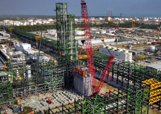 Dos Bocas reduce refinación 23% en junio tras meses de incidentes en la planta