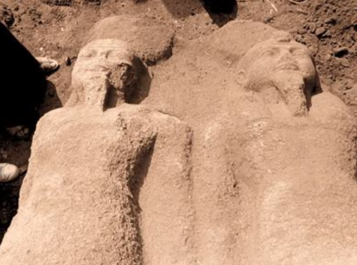 Hallan en Egipto enorme estatua que podría representar a Ramsés II