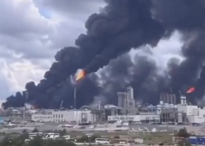 Explosión arrasa planta de gas en Rusia; hay seis muertos y nueve desaparecidos