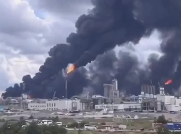 Explosión arrasa planta de gas en Rusia; hay seis muertos y nueve desaparecidos