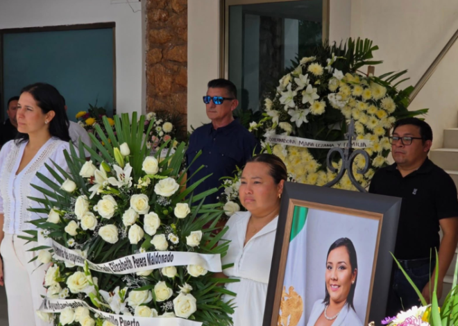 Felipe Carrillo Puerto despide a Paoly Perera