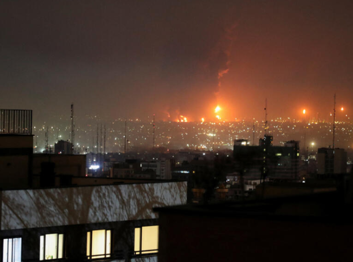 Guerra entre Estados Unidos e Irán cumple seis meses; Trump cambia presión militar por cerco económico