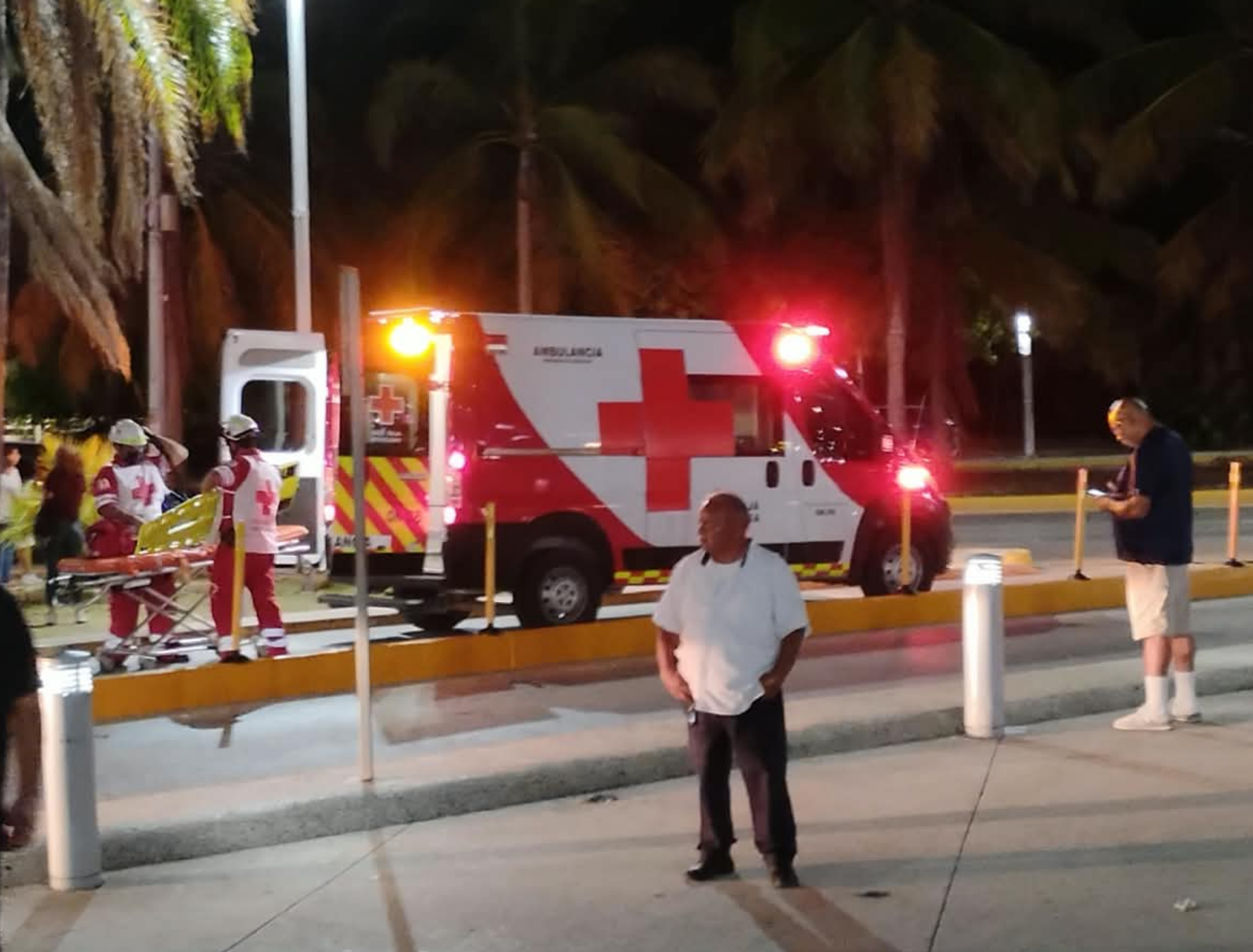 Reportan humo en el área de cines de Plaza Las Américas en Cancún