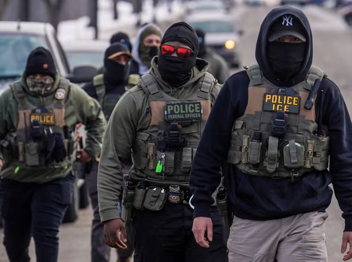 Guantes eléctricos para agentes del ICE desatan indignación en EU