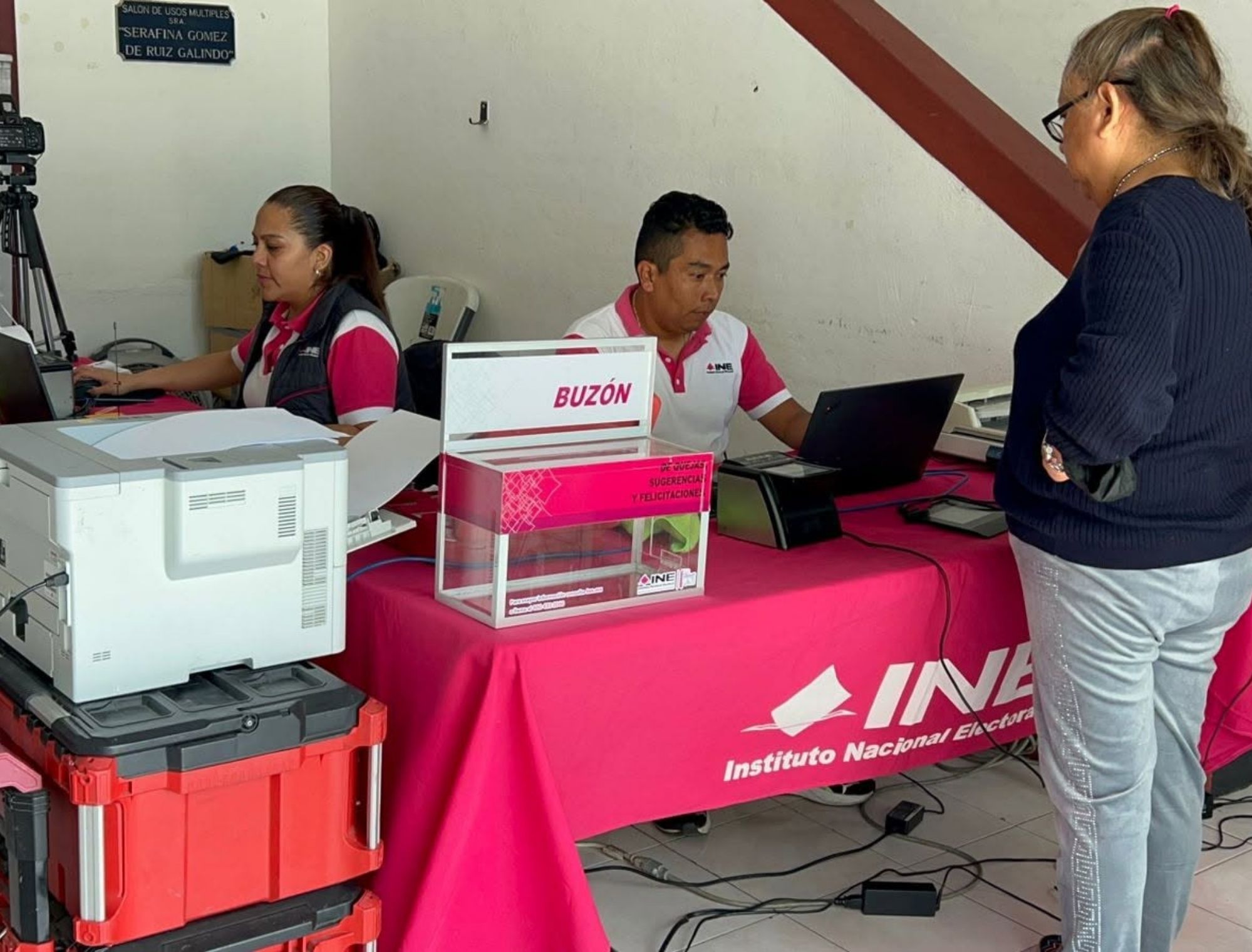 INE reduce 831 plazas centrales y modifica esquema de contratación