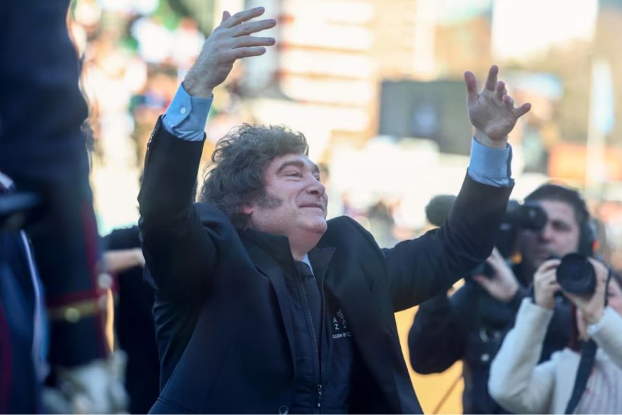 Milei endurece política migratoria por agravios contra Argentina