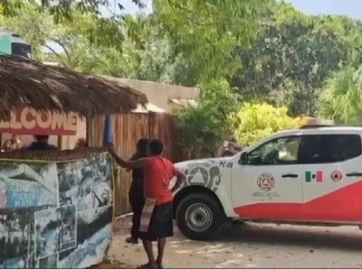 Confunden a turista dormido con víctima de ahogamiento y movilizan a rescatistas en Akumal