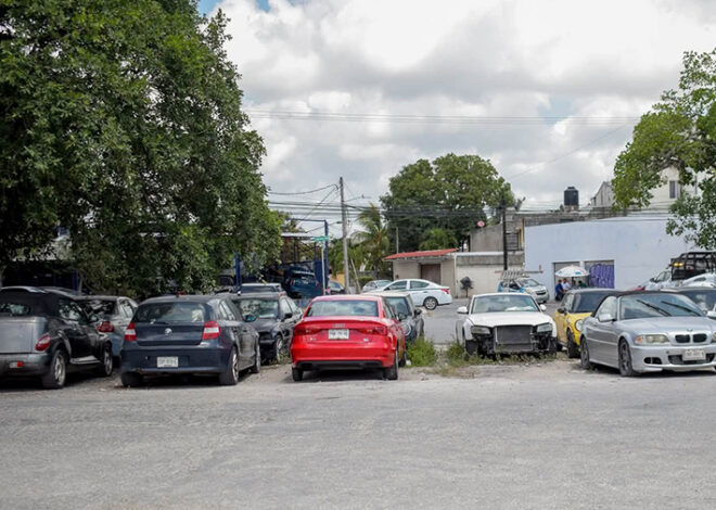 Se acabó el estacionamiento eterno: retiran autos abandonados en Cancún
