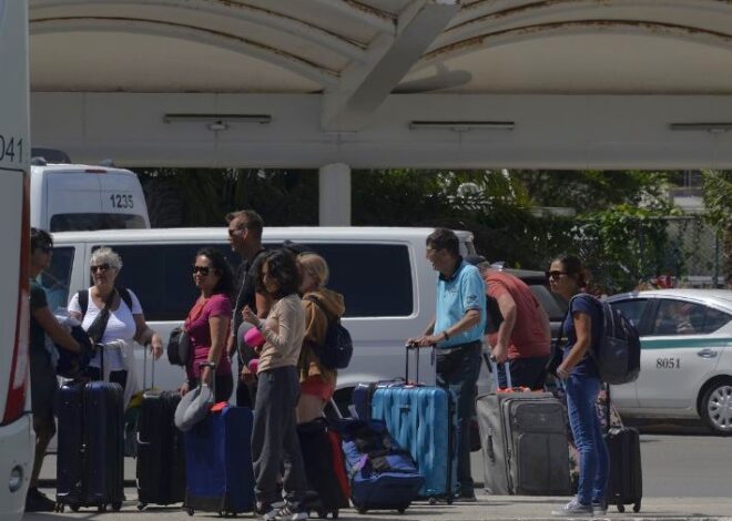 Alerta en Aeropuerto de Cancún por cobranza fraudulenta en taxis