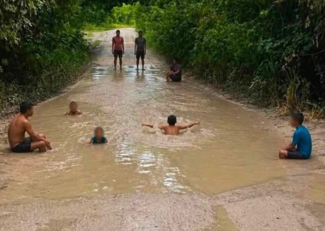 Pobladores de Bacalar exhiben carretera intransitables en el tramo Miguel Hidalgo – Caan Lumil