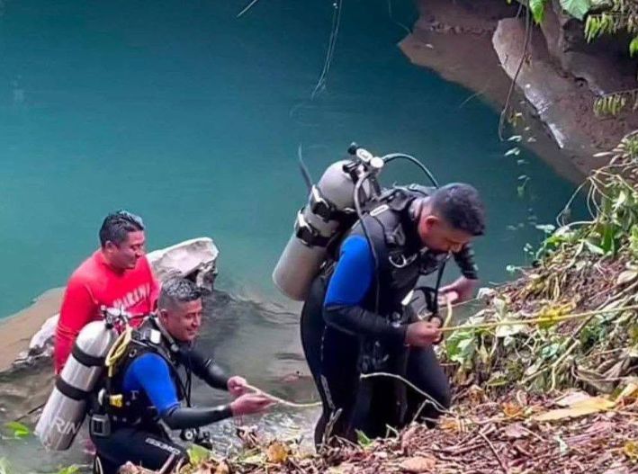 Localizan con vida a pescador tras 15 días en un cenote de Veracruz