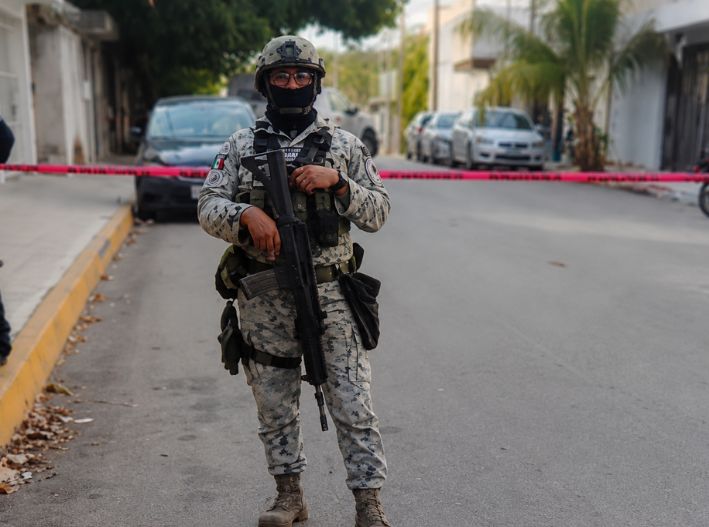 Hallan cuerpo de un hombre sin vida en la colonia Colosio de Playa del Carmen