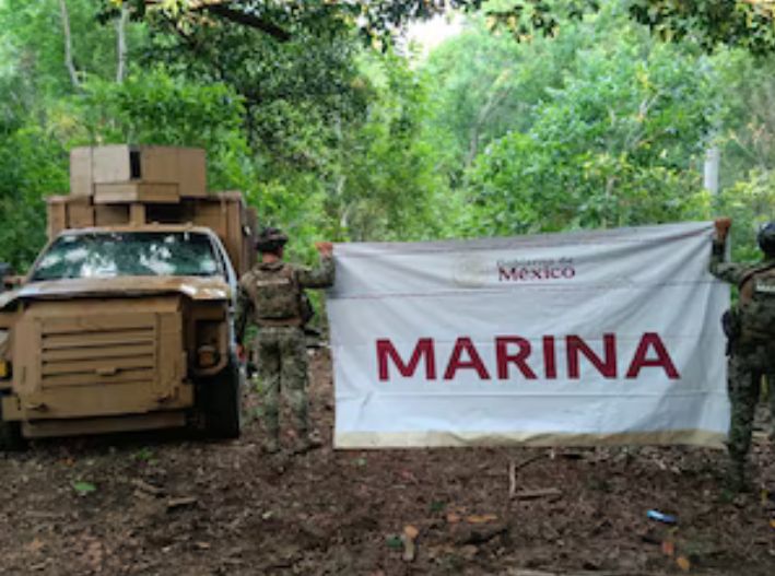 Secretaría de Marina destruye explosivos y vehículo blindado en Sinaloa