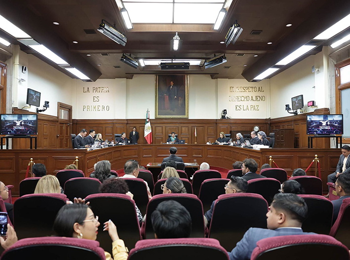 Sheinbaum a ministros: “El dinero es del pueblo”, no para sus seguros